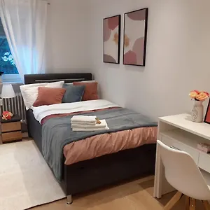 Apartment New - Kameni Confort Wifi Munich Airport Family, Neufahrn bei Freising